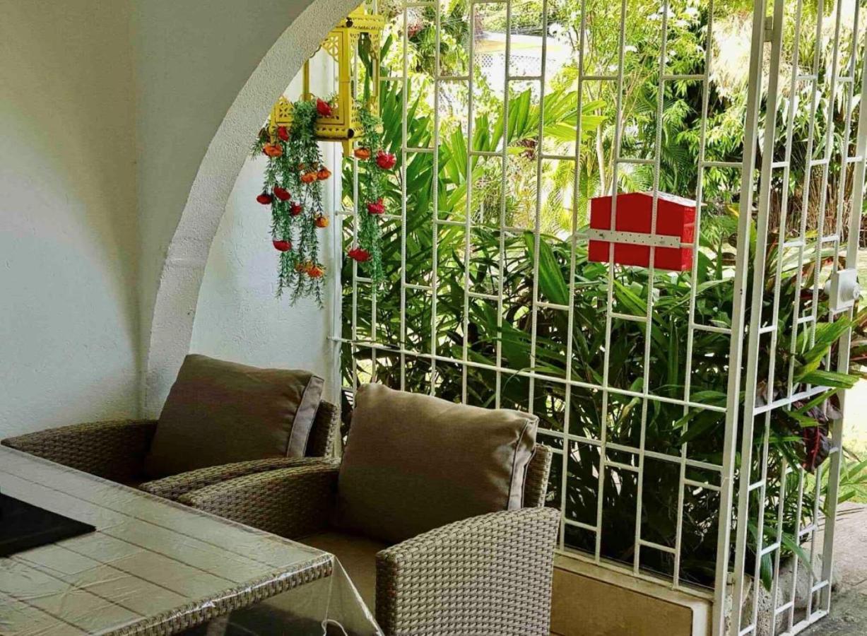 West Coast 1 Bedroom Apartment 66 - Close To Beach Saint James Exterior foto