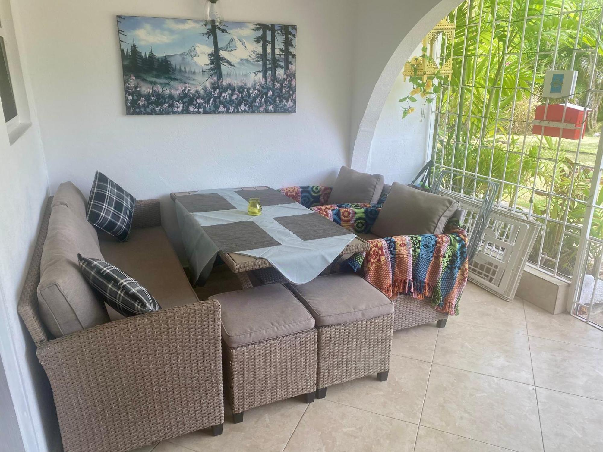 West Coast 1 Bedroom Apartment 66 - Close To Beach Saint James Exterior foto